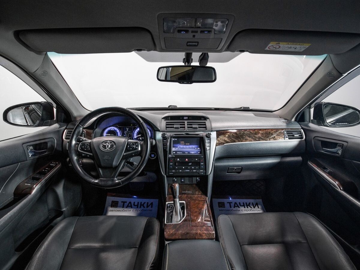 Toyota Camry 2016 - фото автомобиля
