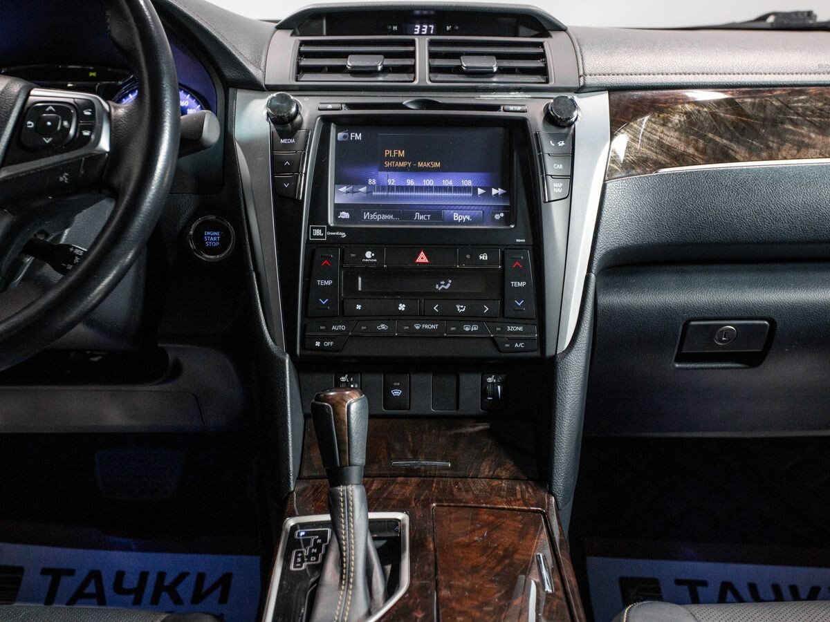 Toyota Camry 2016 - фото автомобиля