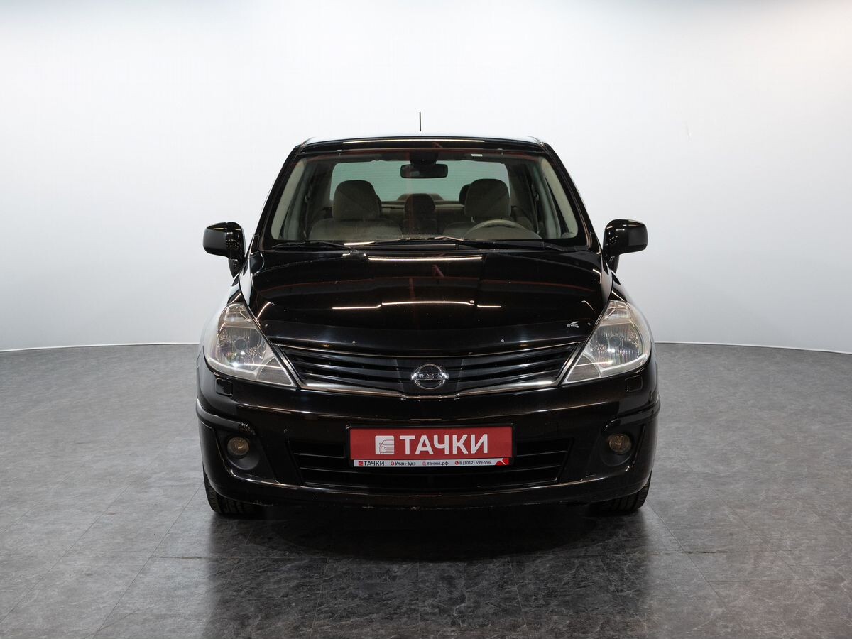 Nissan Tiida 2011 - фото автомобиля