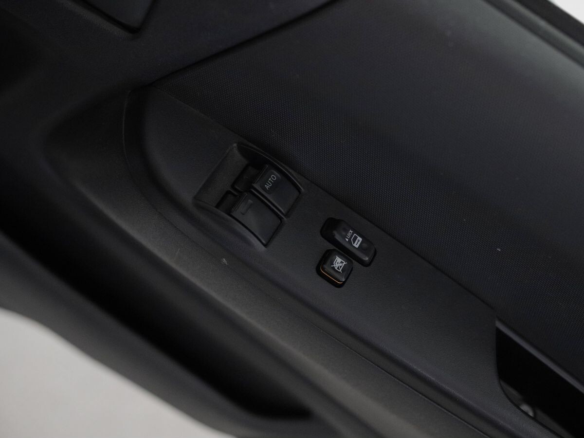 Toyota HiAce 2017 - фото автомобиля