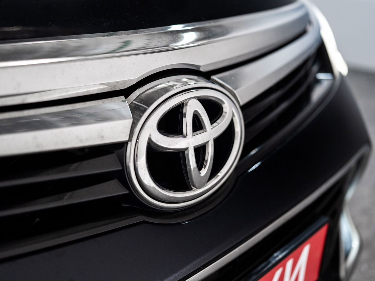 Toyota Camry 2016 - фото автомобиля