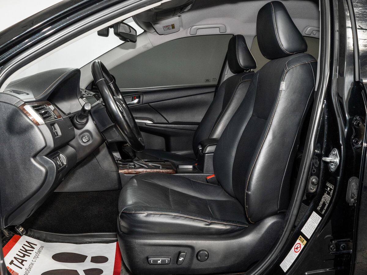 Toyota Camry 2016 - фото автомобиля