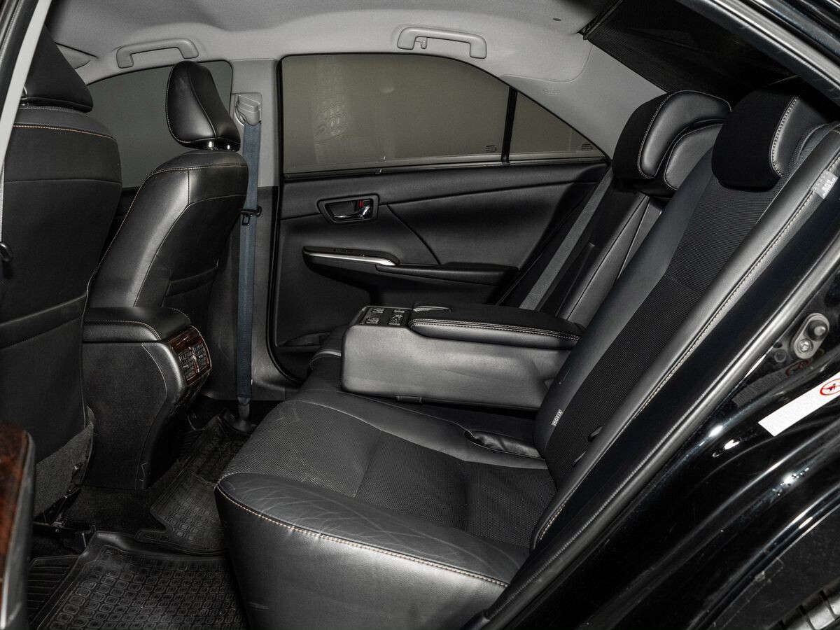 Toyota Camry 2016 - фото автомобиля