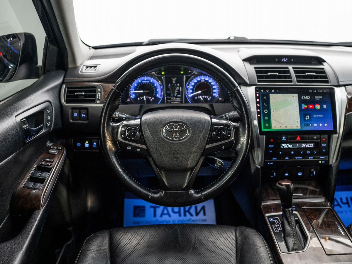 Toyota Camry 2016 - фото автомобиля