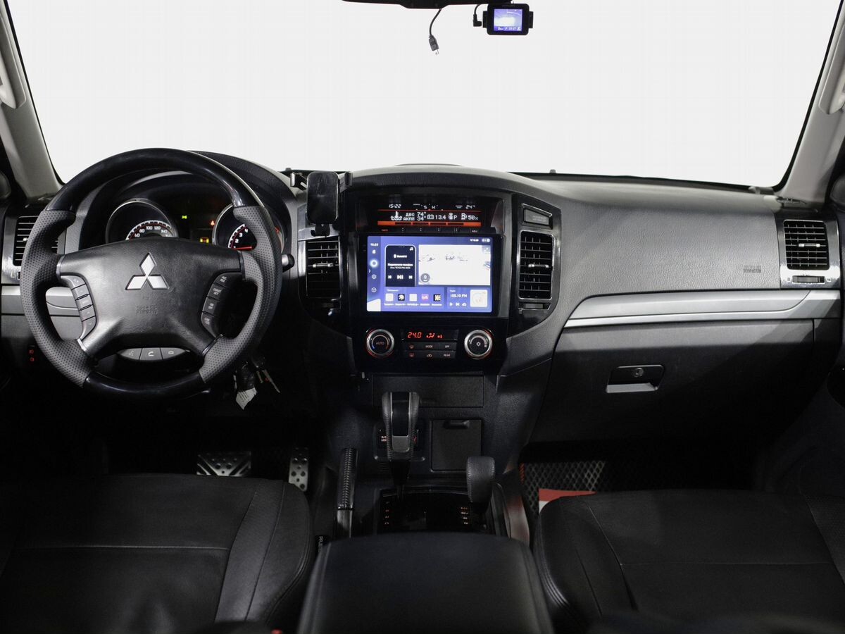 Mitsubishi Pajero 2011 - фото автомобиля