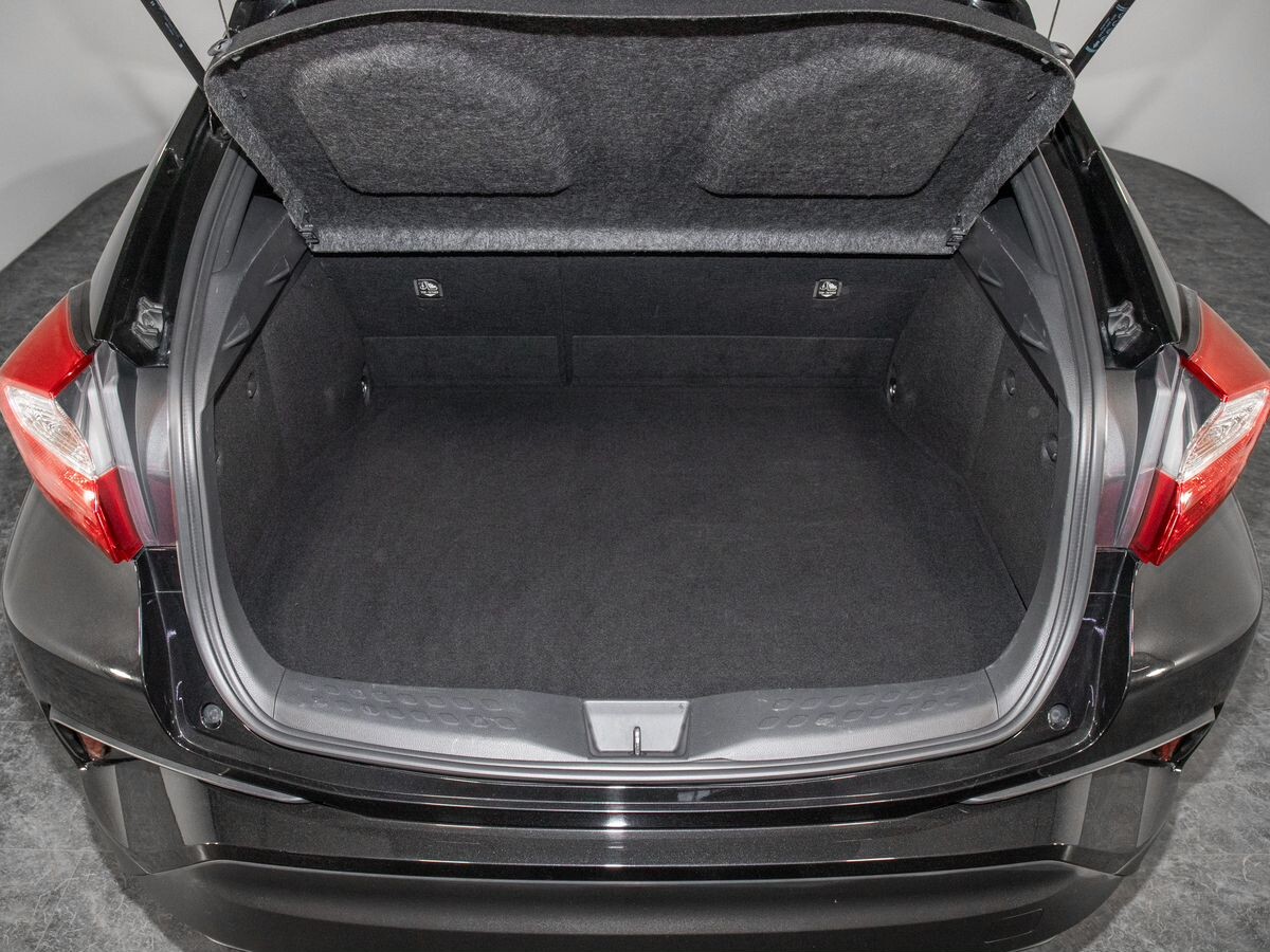 Toyota C-HR 2017 - фото автомобиля