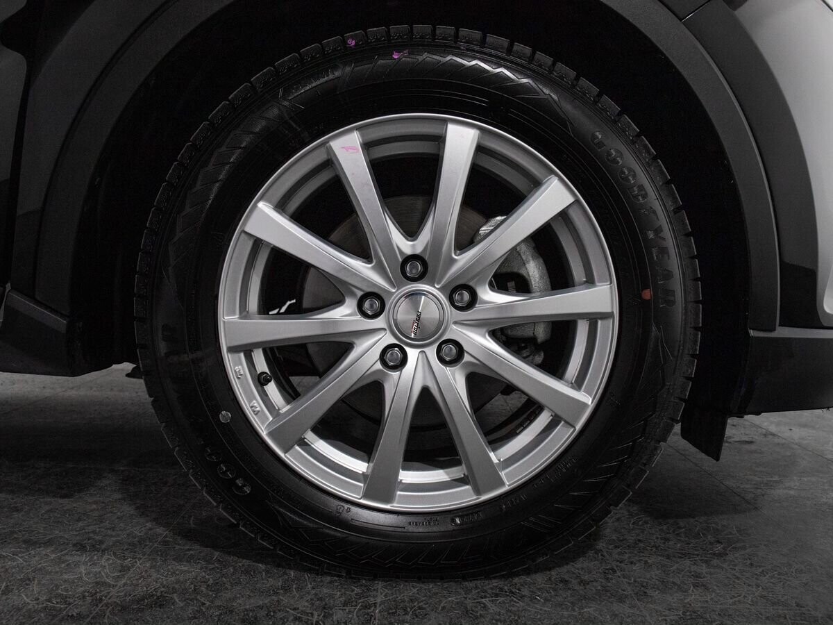 Toyota C-HR 2017 - фото автомобиля