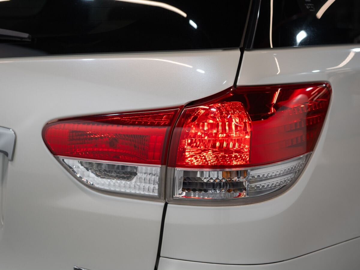 Toyota Wish 2011 - фото автомобиля