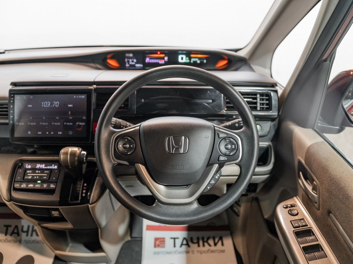 Honda Stepwgn 2017 - фото автомобиля