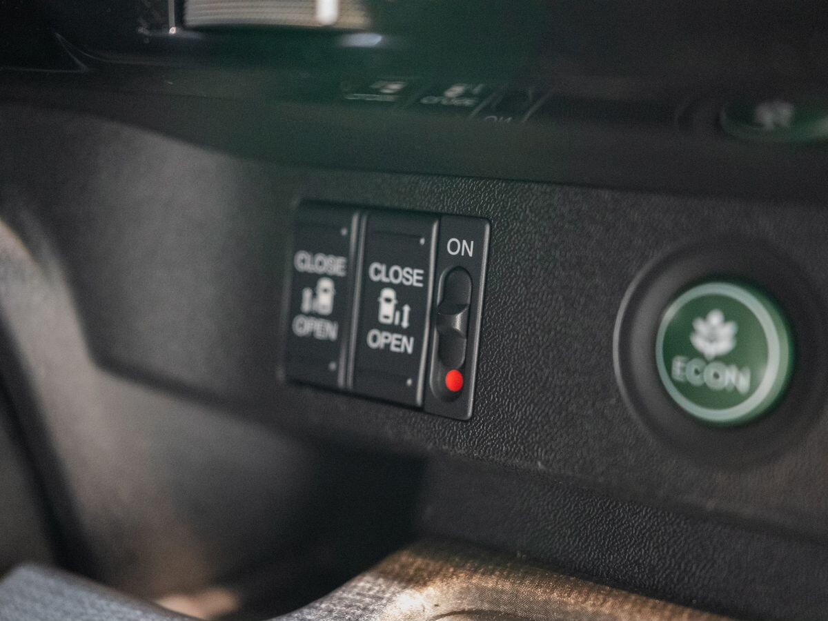 Honda Stepwgn 2017 - фото автомобиля