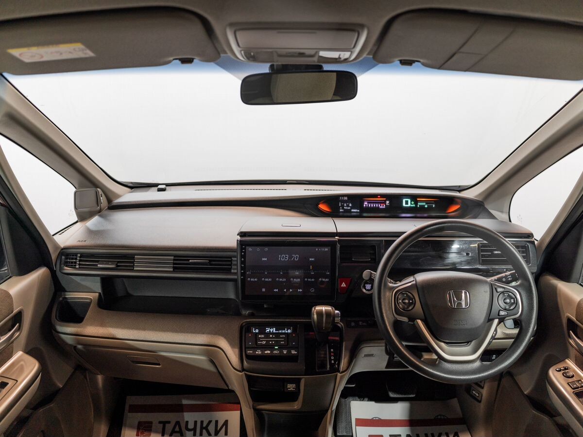 Honda Stepwgn 2017 - фото автомобиля
