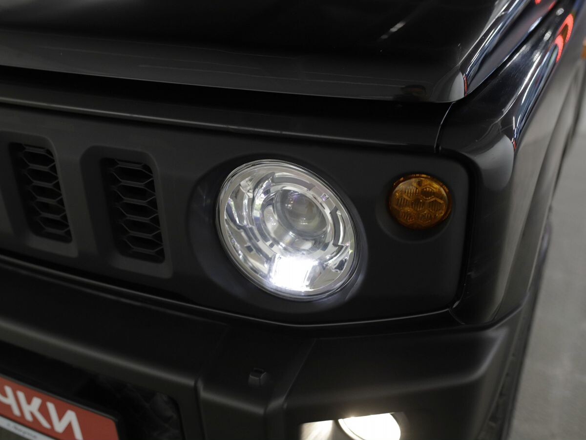 Suzuki Jimny 2020 - фото автомобиля