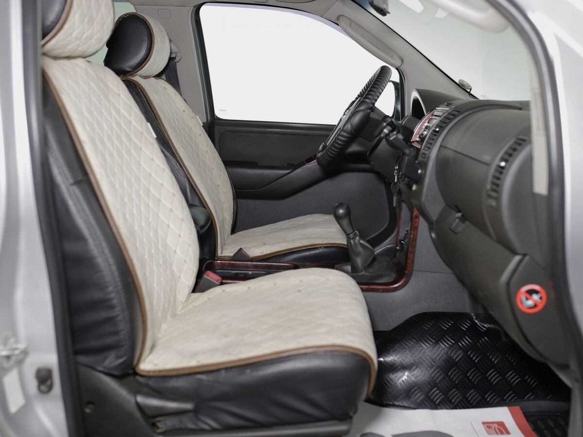 Nissan Pathfinder 2007 - фото автомобиля