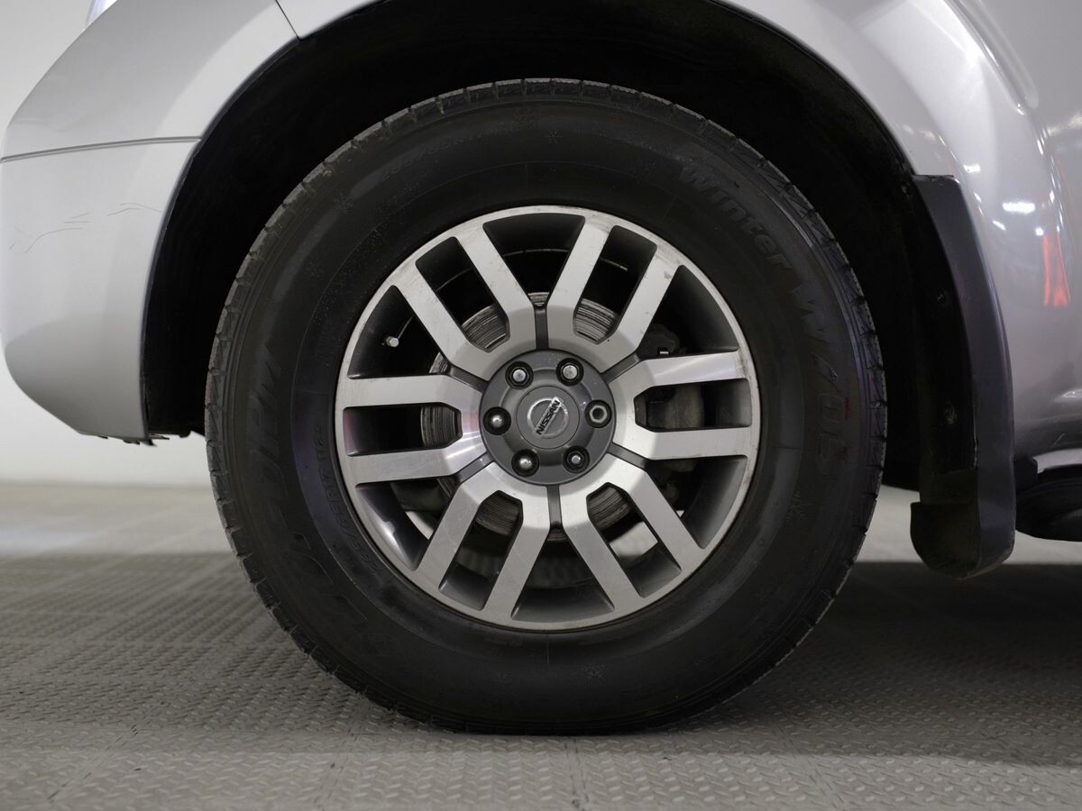Nissan Pathfinder 2007 - фото автомобиля