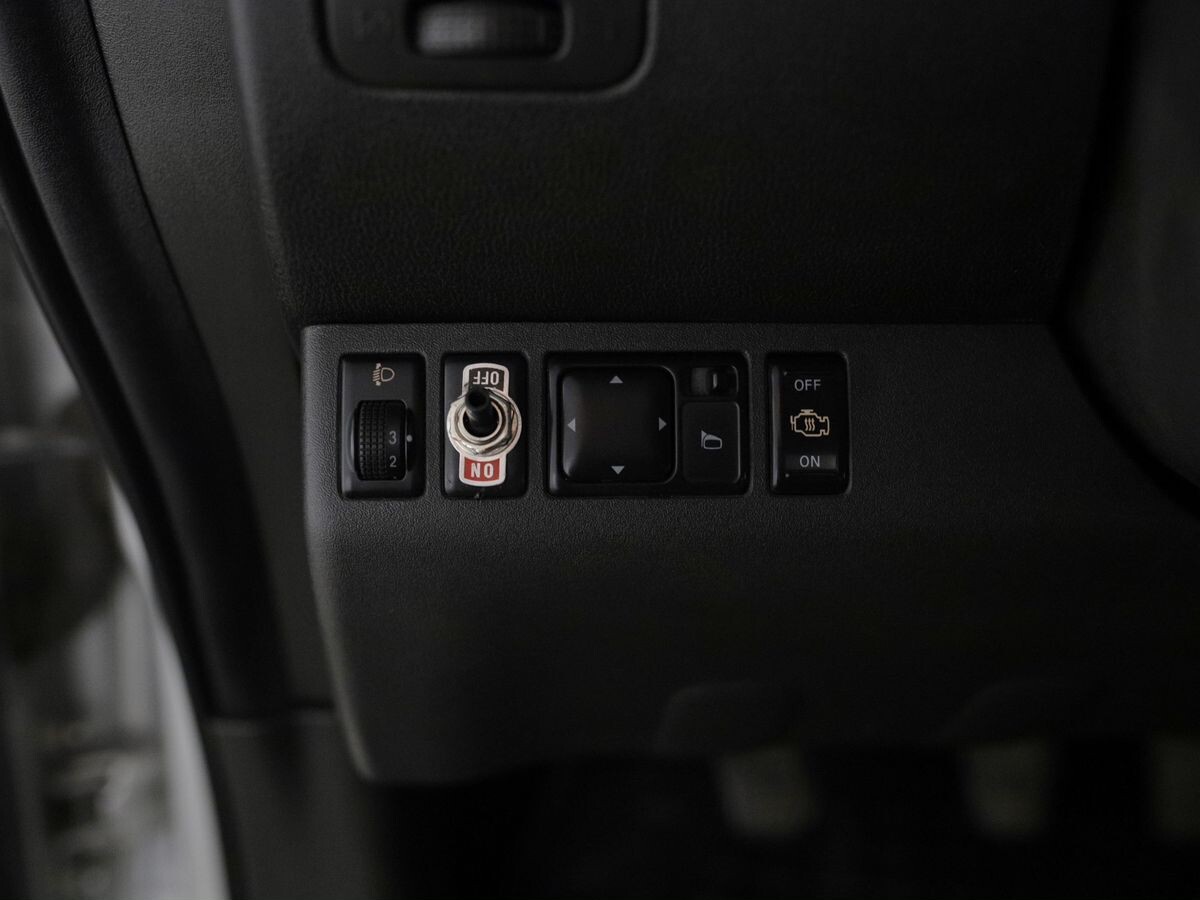 Nissan Pathfinder 2007 - фото автомобиля