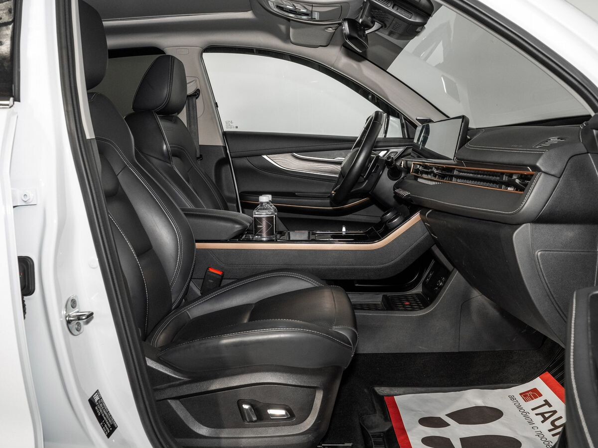 Exeed LX 2022 - фото автомобиля