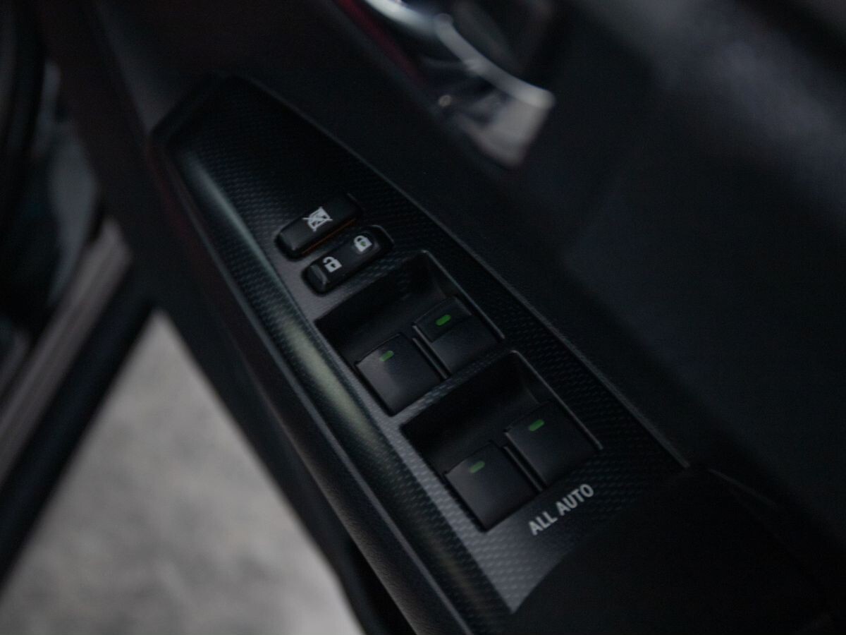 Toyota Corolla 2014 - фото автомобиля