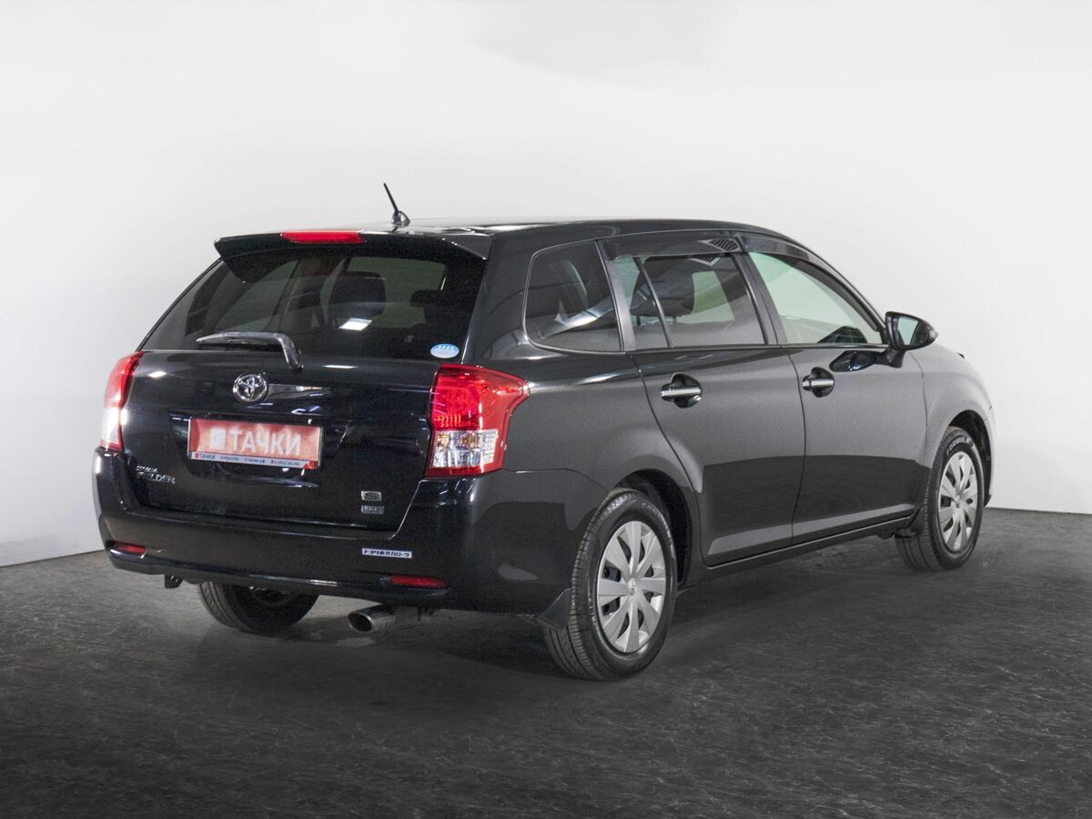 Toyota Corolla 2014 - фото автомобиля