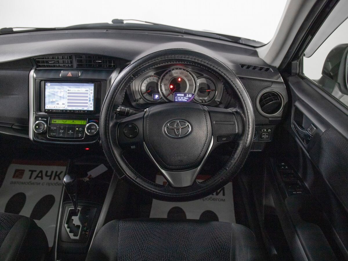 Toyota Corolla 2014 - фото автомобиля