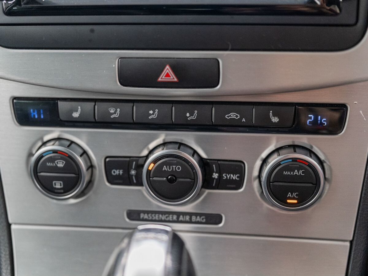 Volkswagen Passat 2014 - фото автомобиля