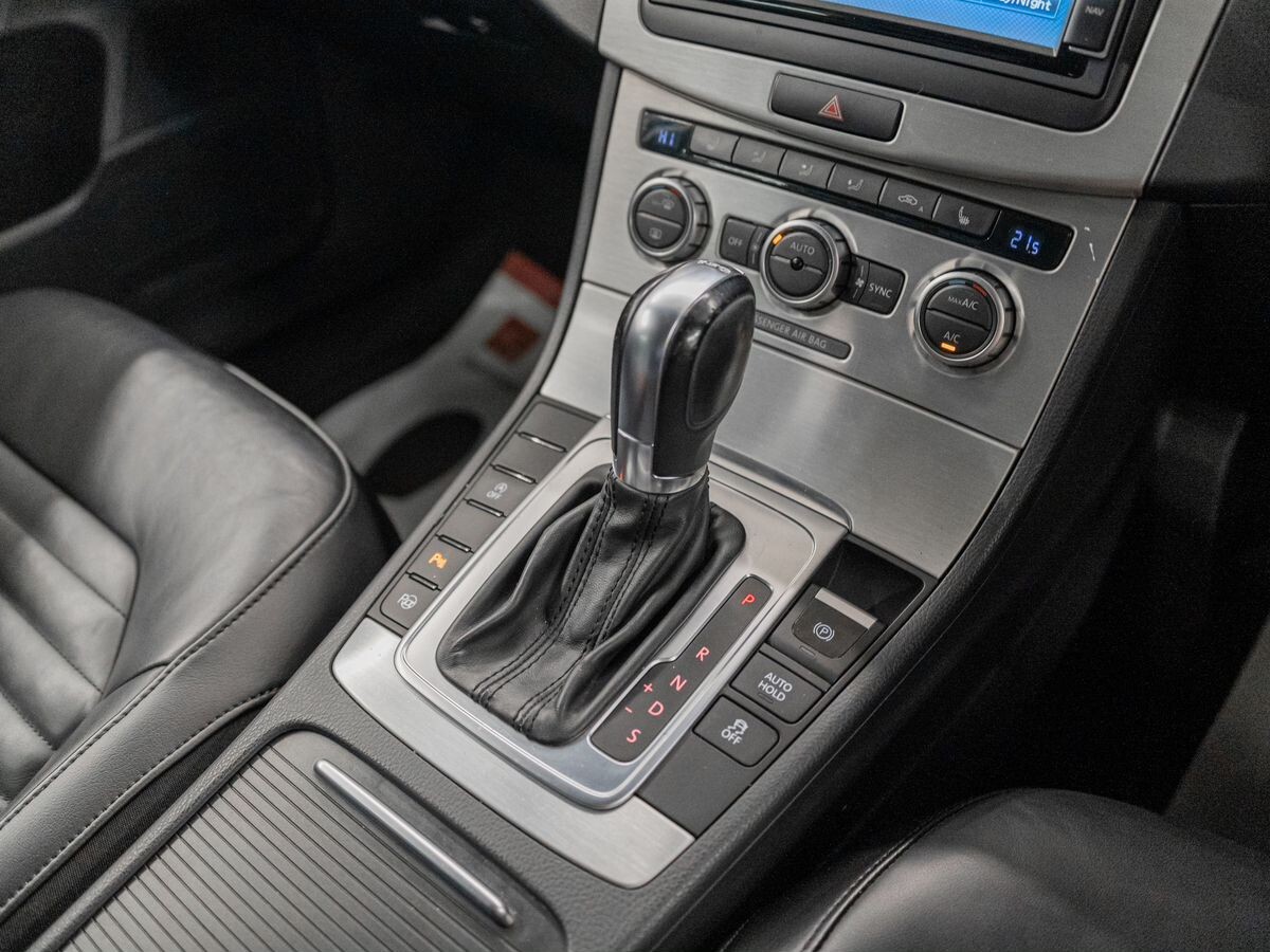 Volkswagen Passat 2014 - фото автомобиля