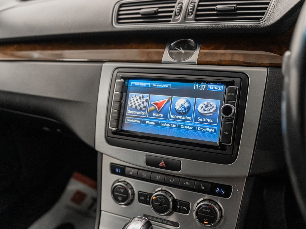 Volkswagen Passat 2014 - фото автомобиля