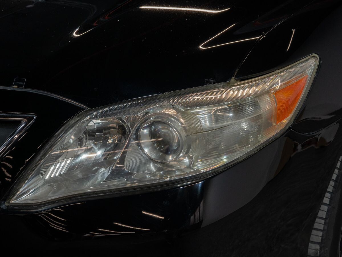 Toyota Camry 2010 - фото автомобиля