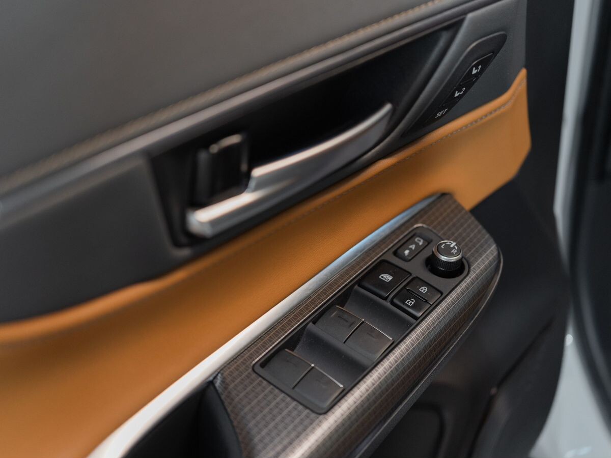 Toyota Venza 2022 - фото автомобиля