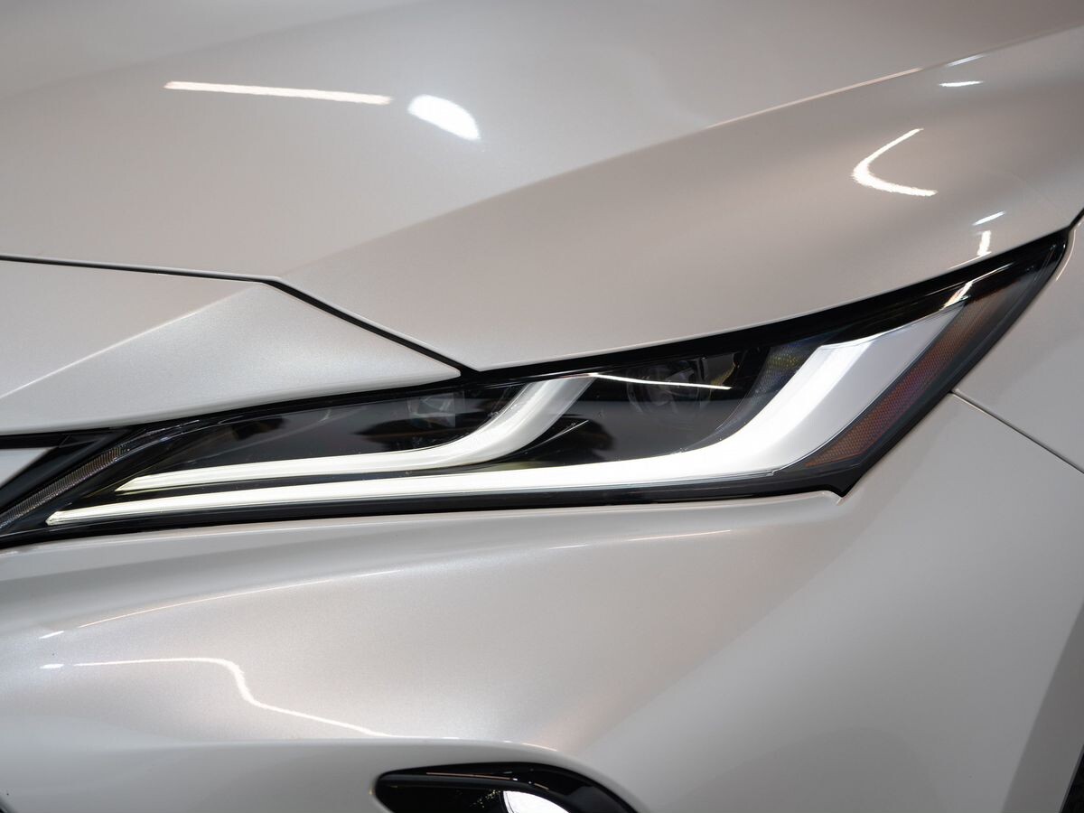 Toyota Venza 2022 - фото автомобиля