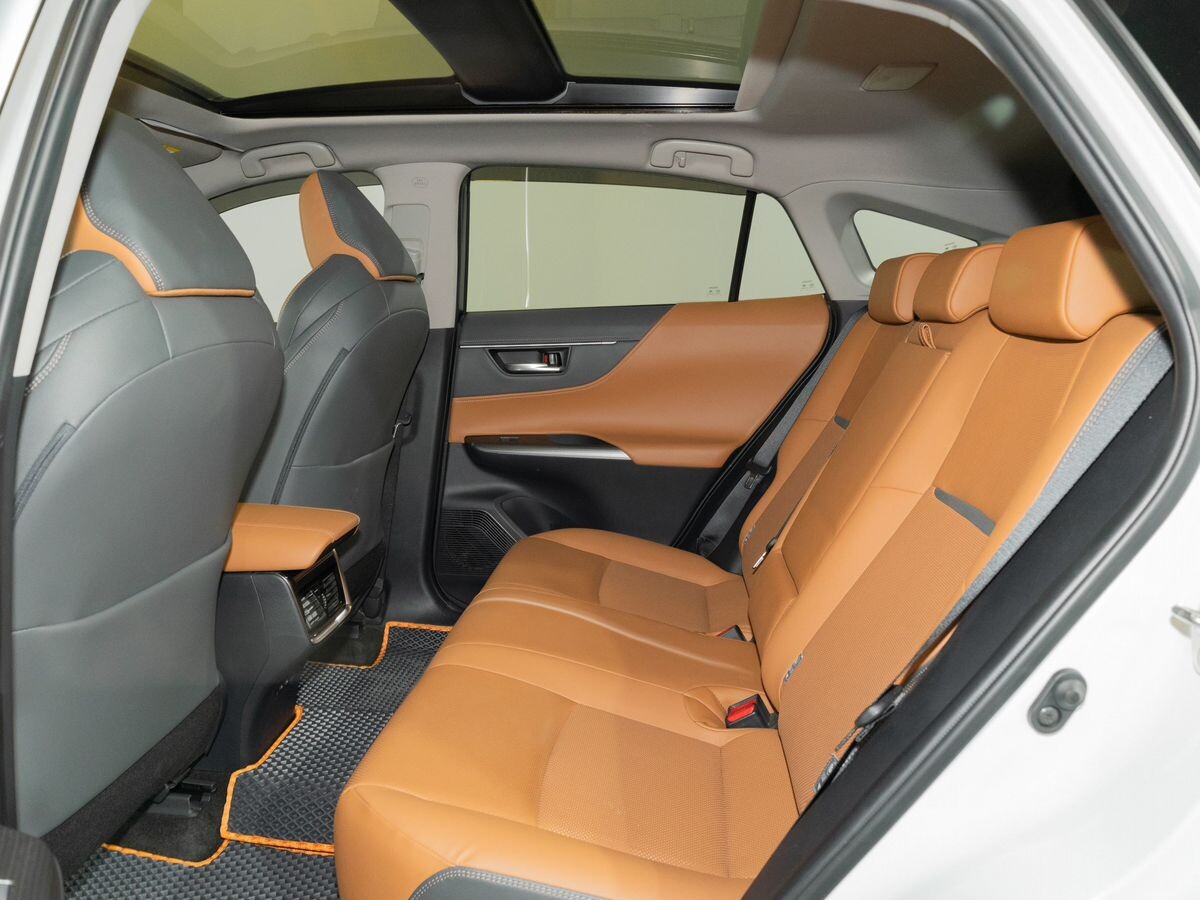 Toyota Venza 2022 - фото автомобиля