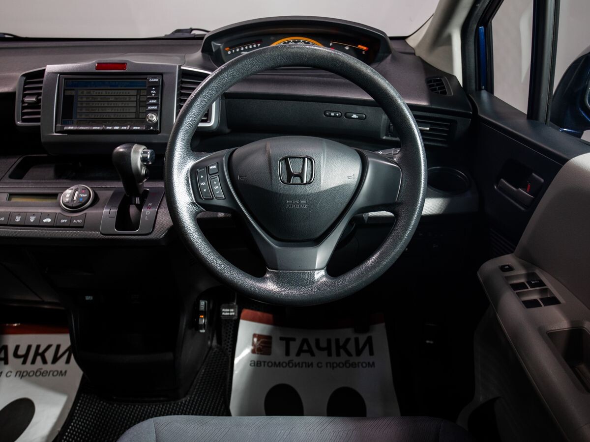 Honda Freed 2008 - фото автомобиля