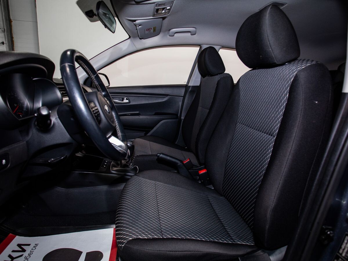 Kia Rio 2019 - фото автомобиля