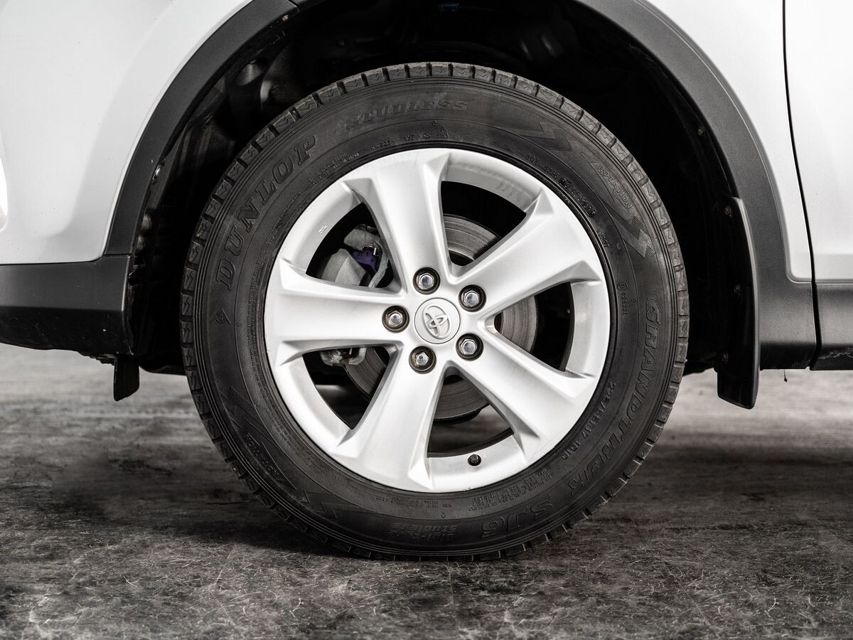 Toyota RAV4 2013 - фото автомобиля