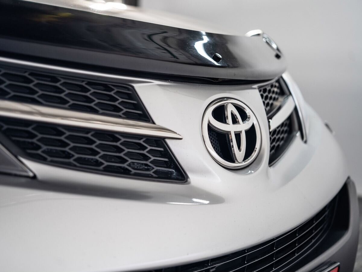 Toyota RAV4 2013 - фото автомобиля