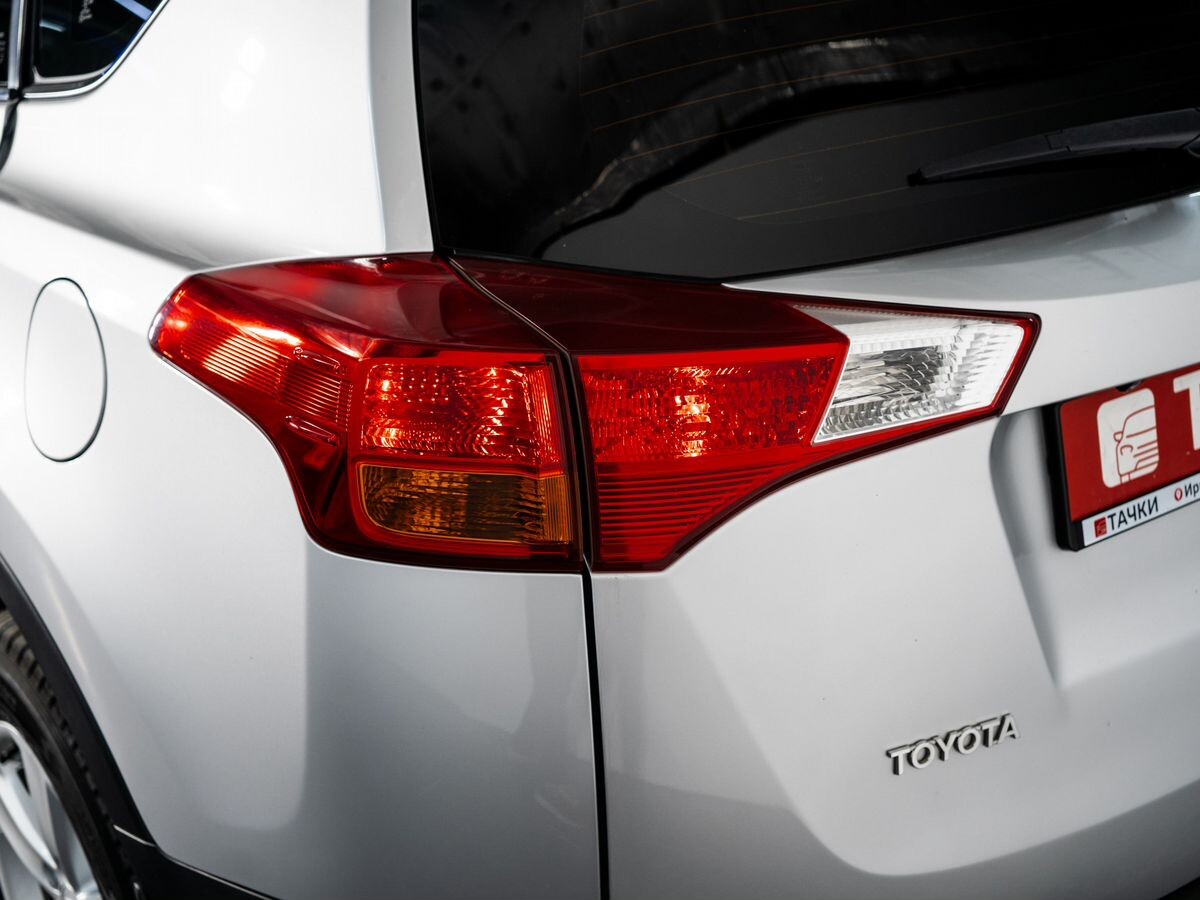 Toyota RAV4 2013 - фото автомобиля