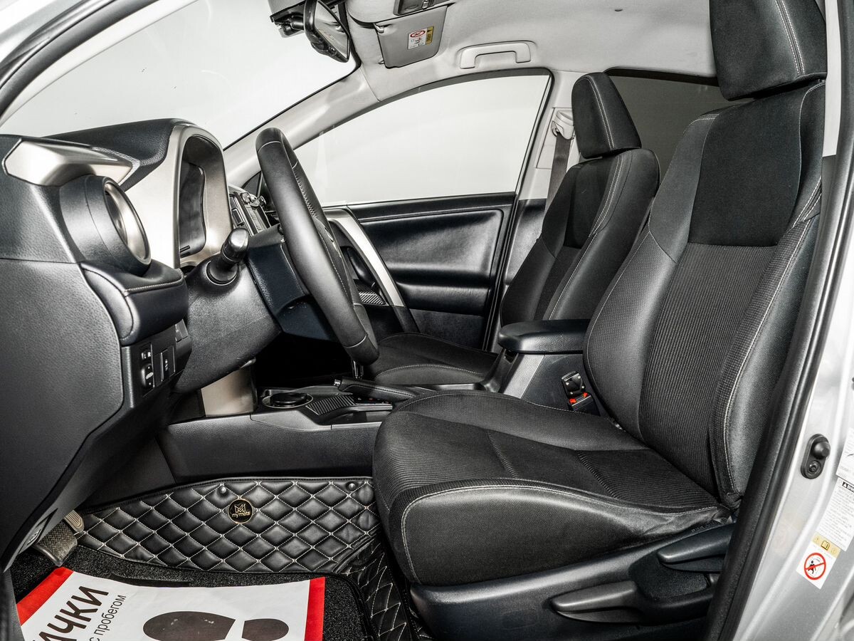 Toyota RAV4 2013 - фото автомобиля