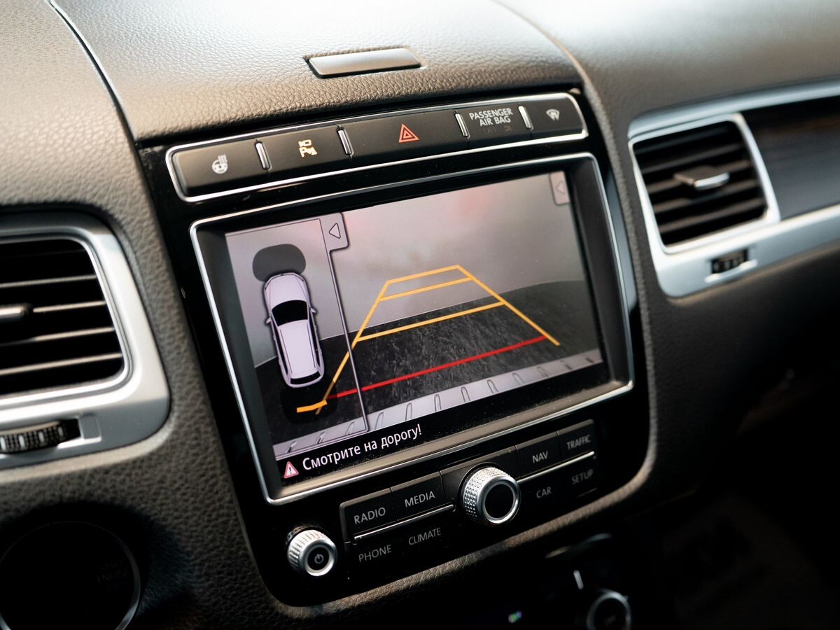 Volkswagen Touareg 2016 - фото автомобиля