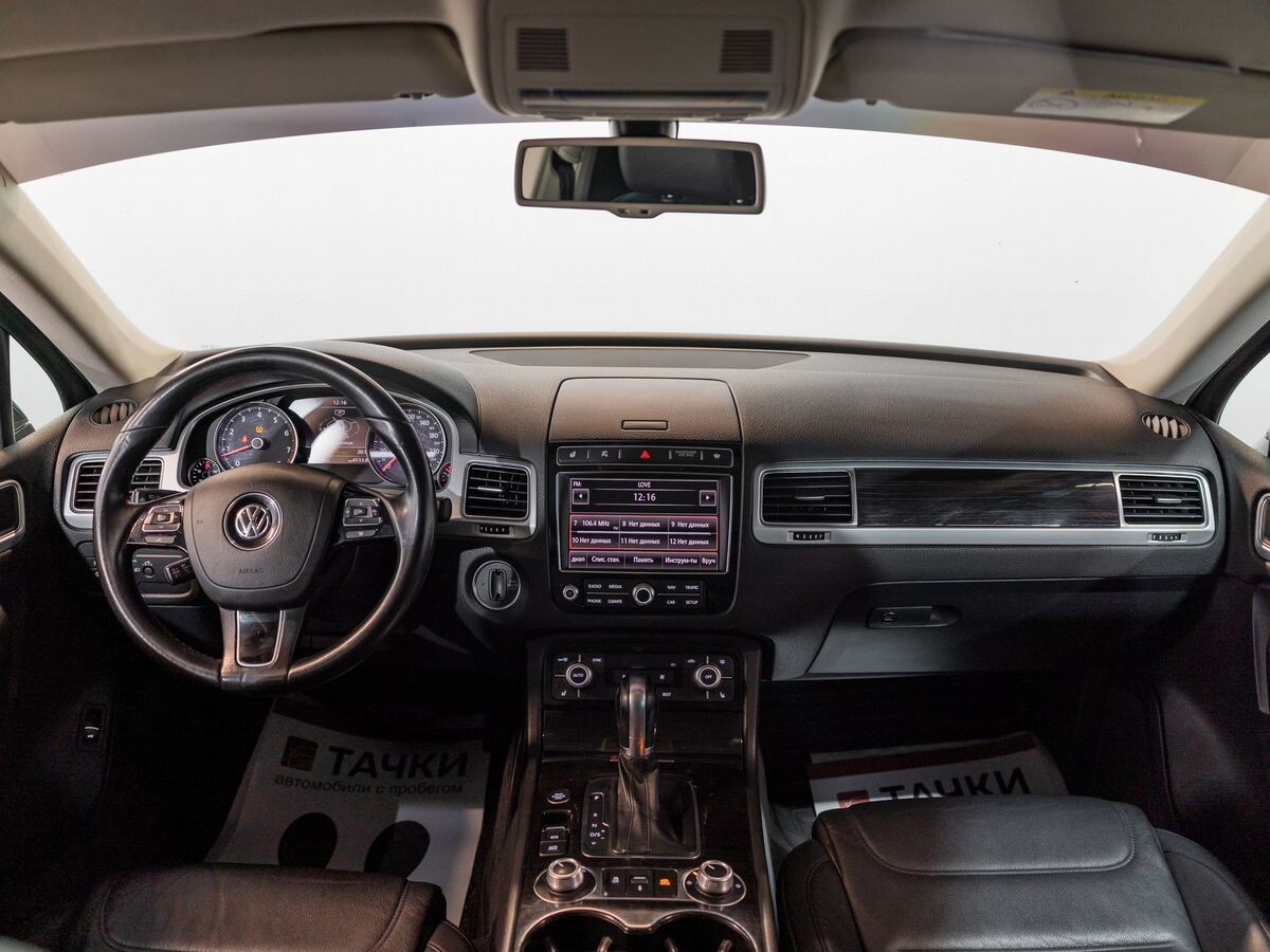 Volkswagen Touareg 2016 - фото автомобиля