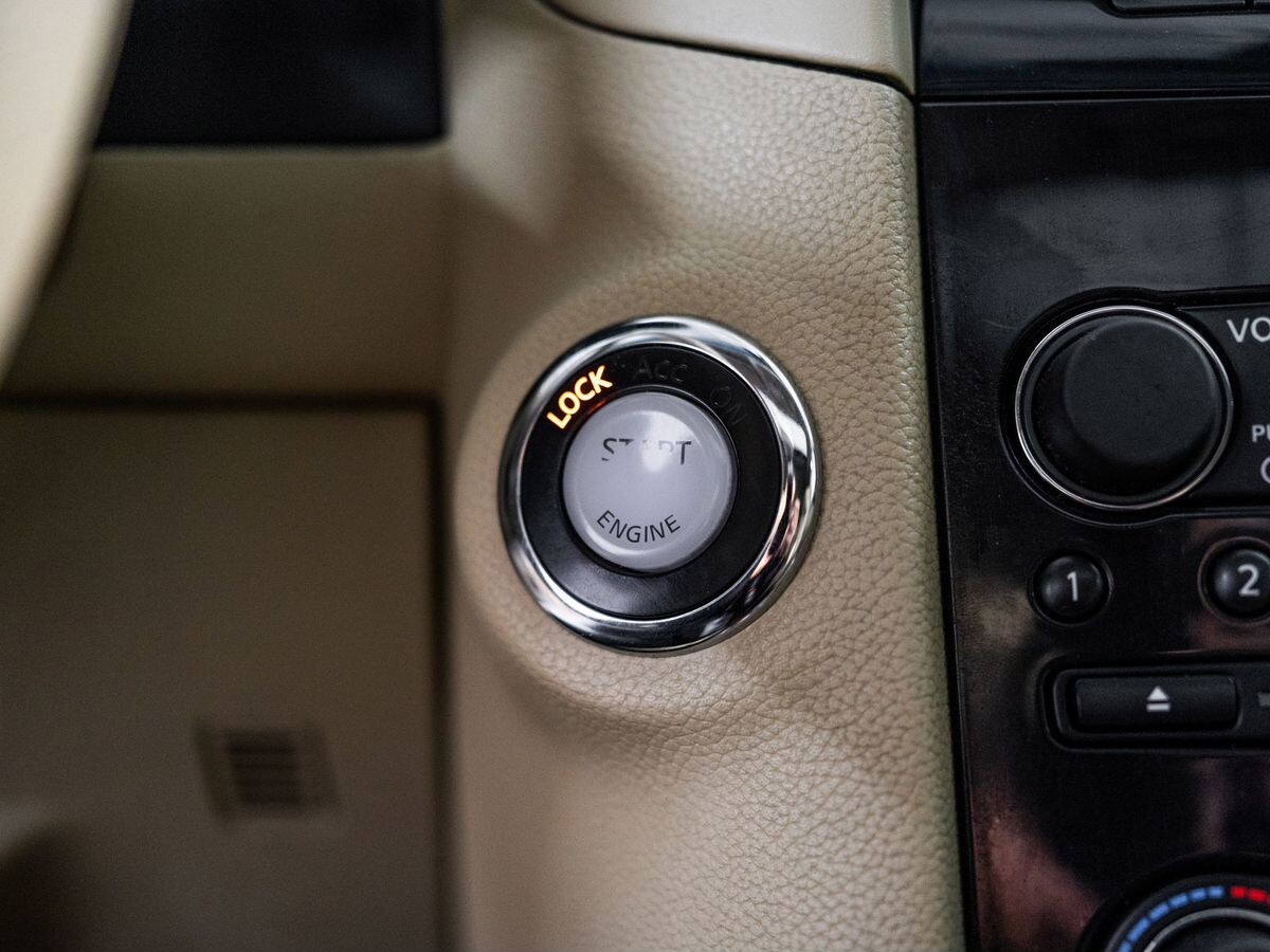 Infiniti FX 2012 - фото автомобиля