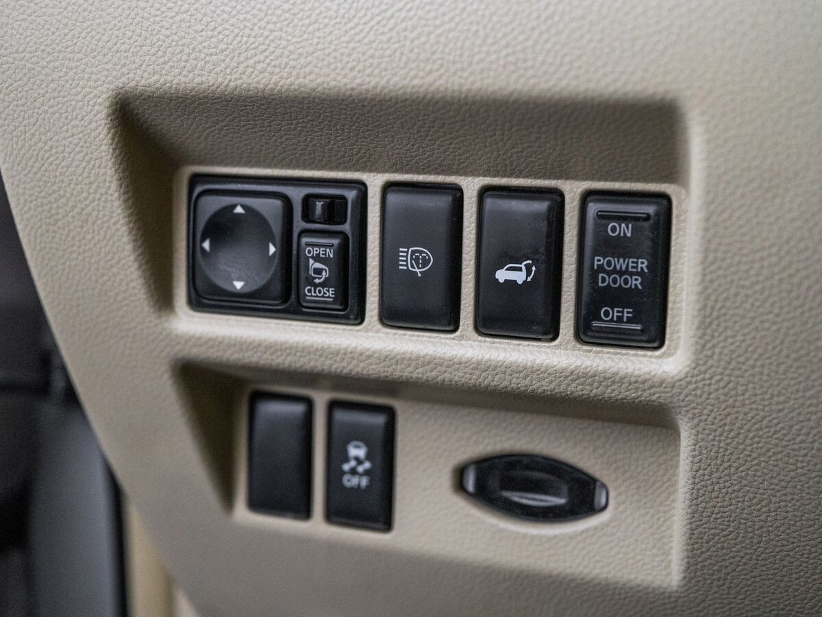 Infiniti FX 2012 - фото автомобиля