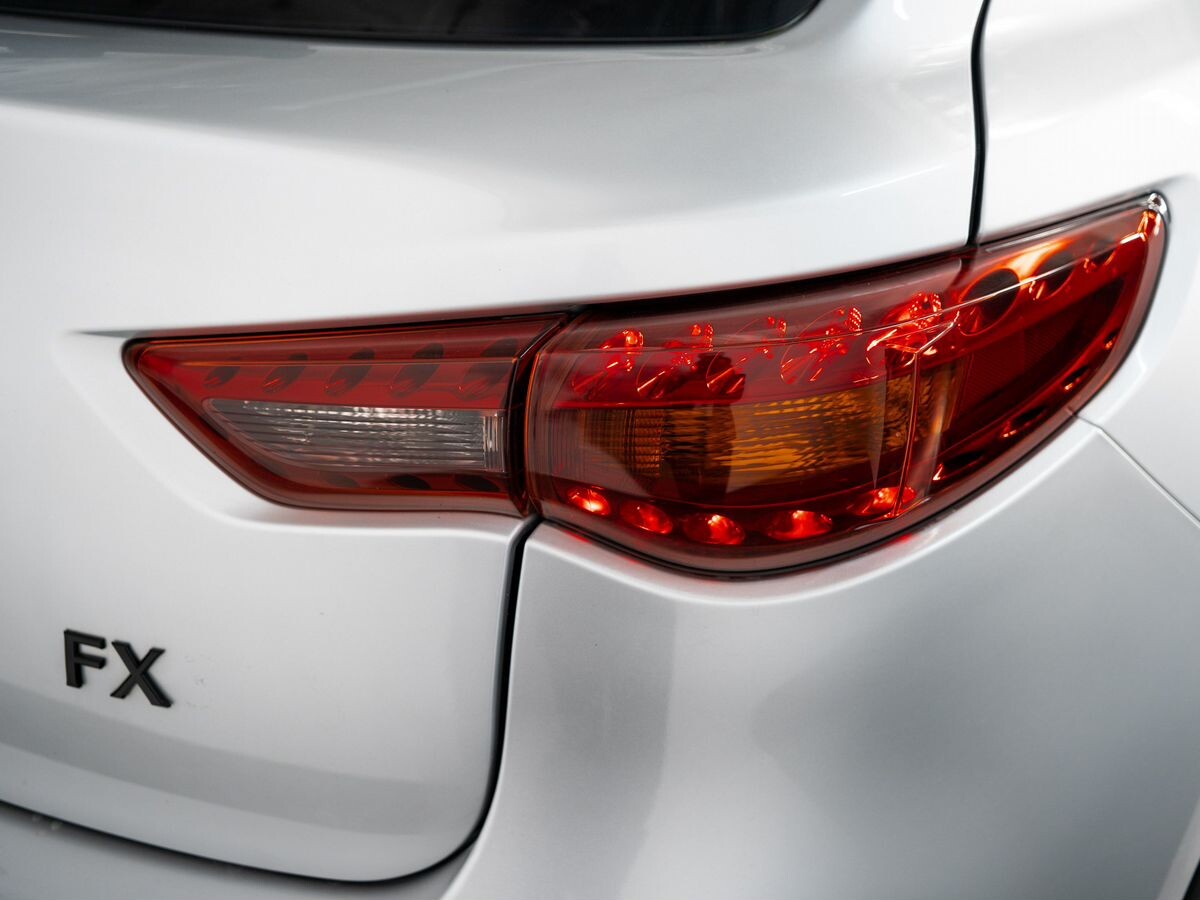Infiniti FX 2012 - фото автомобиля