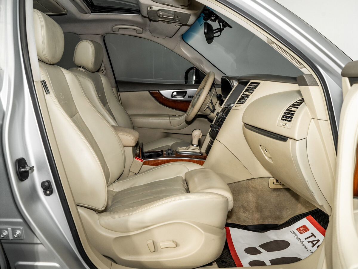 Infiniti FX 2012 - фото автомобиля