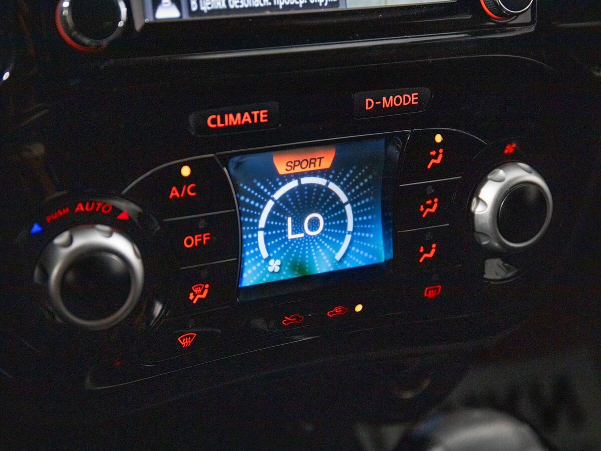 Nissan Juke 2018 - фото автомобиля