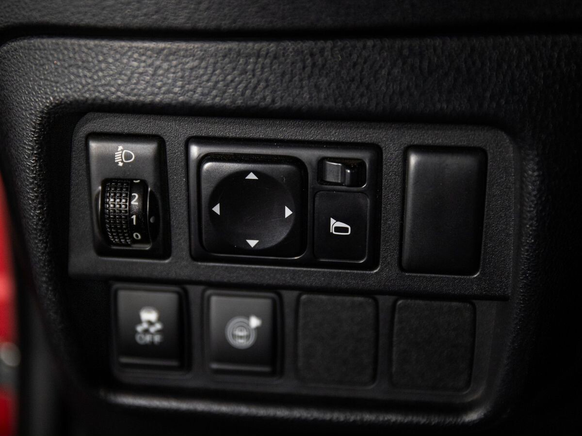 Nissan Juke 2018 - фото автомобиля