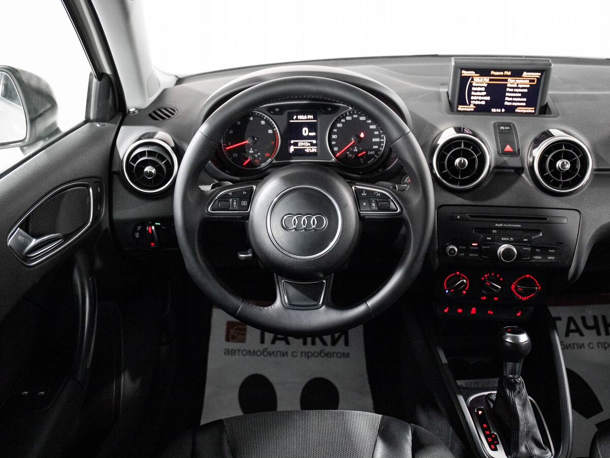 Audi A1 2012 - фото автомобиля