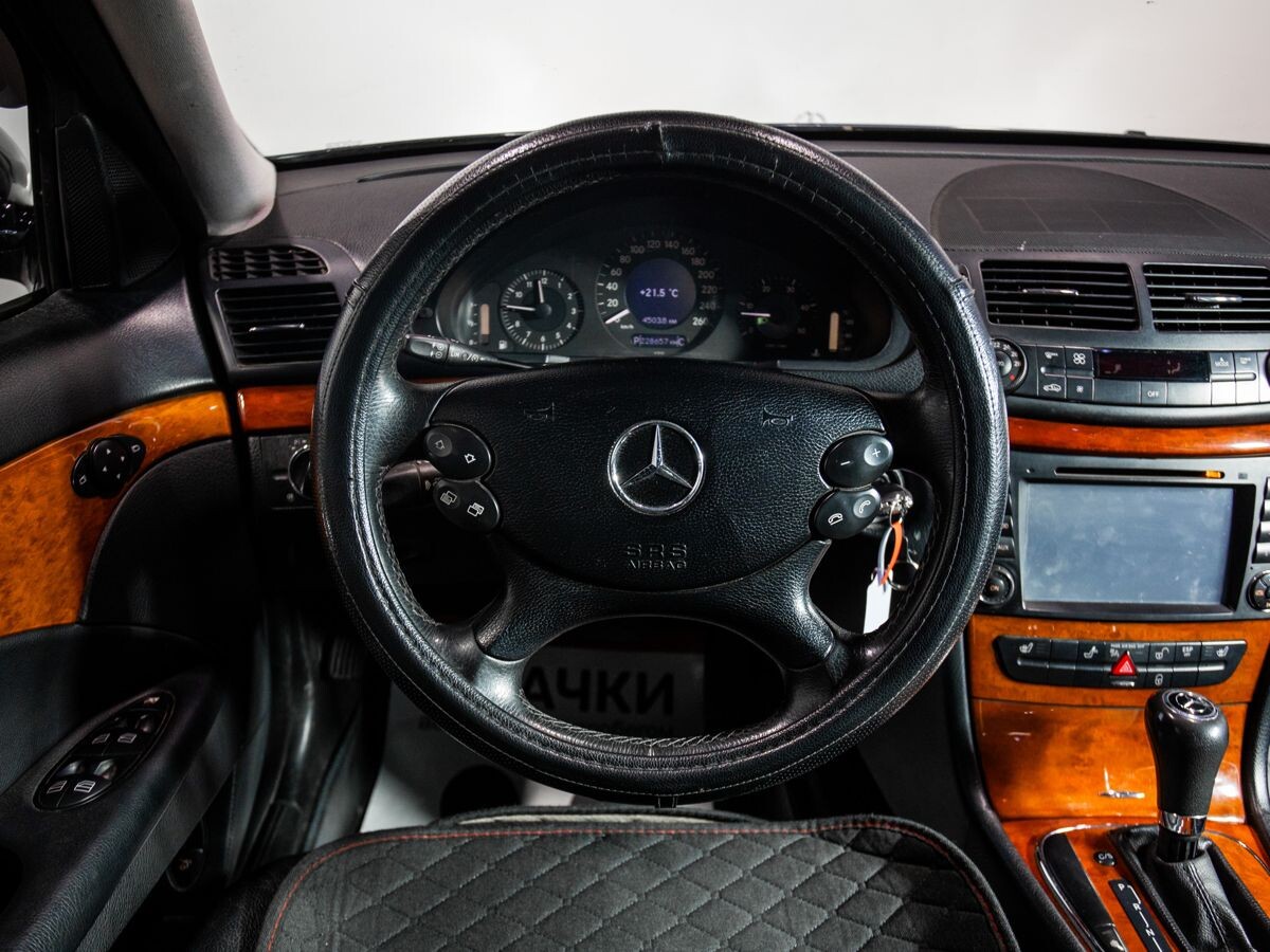 Mercedes-Benz E-Класс 2008 - фото автомобиля