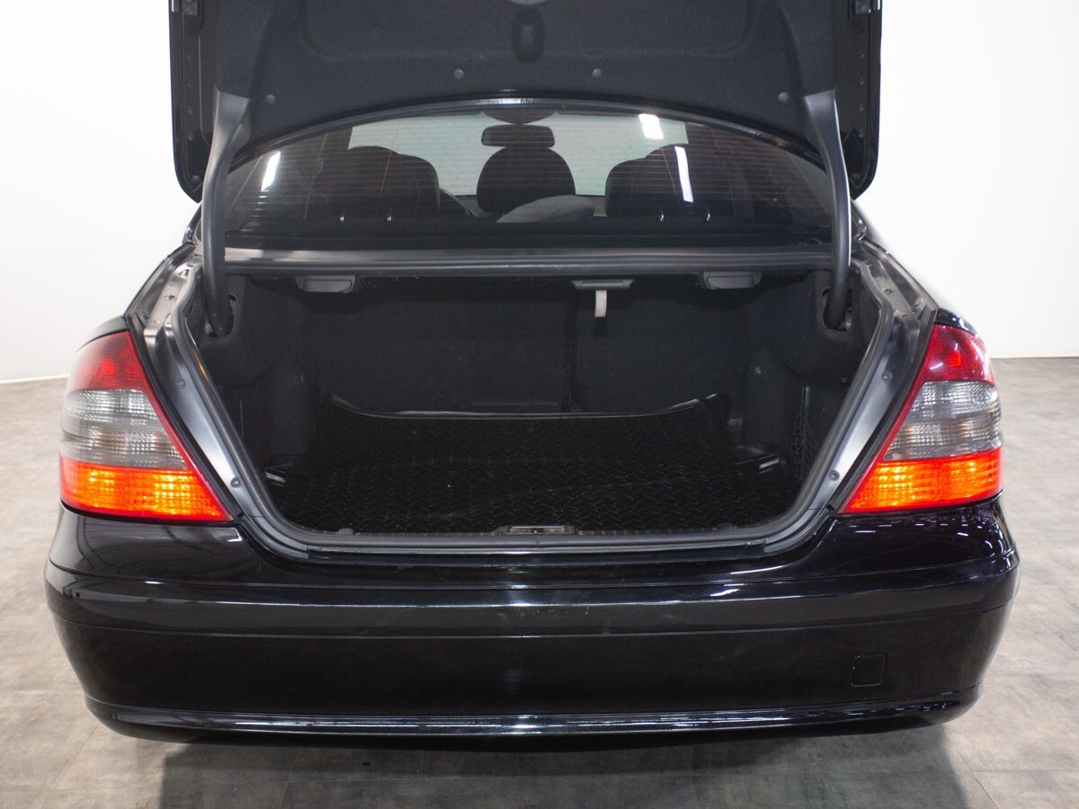 Mercedes-Benz E-Класс 2008 - фото автомобиля