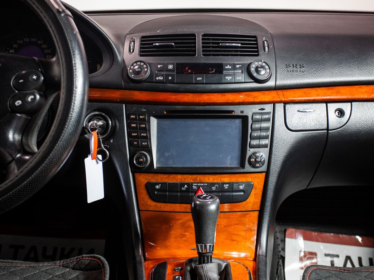 Mercedes-Benz E-Класс 2008 - фото автомобиля