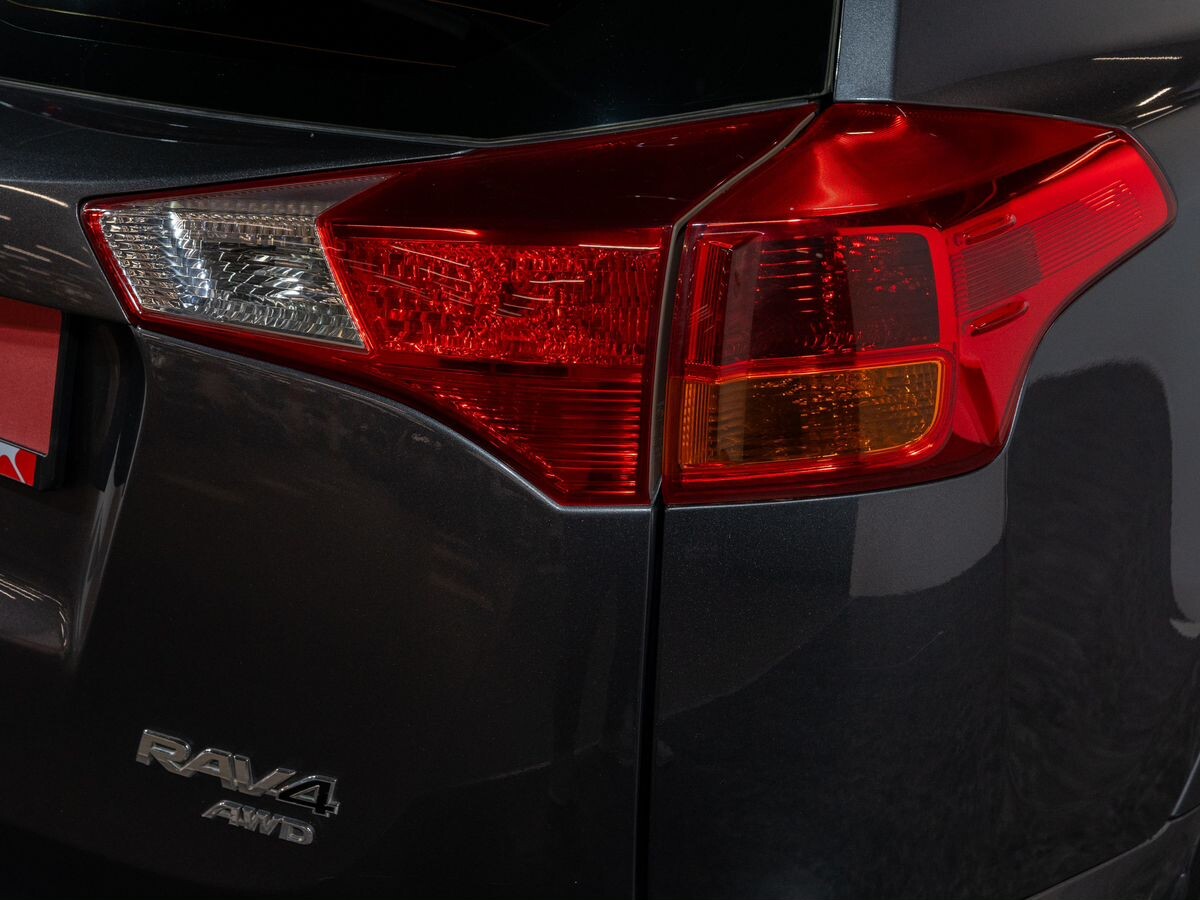 Toyota RAV4 2013 - фото автомобиля