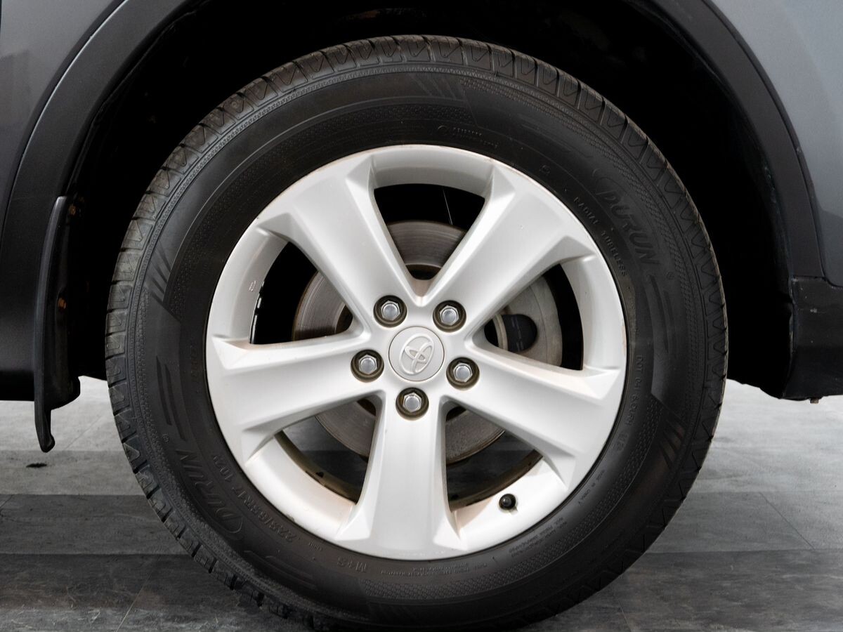 Toyota RAV4 2013 - фото автомобиля